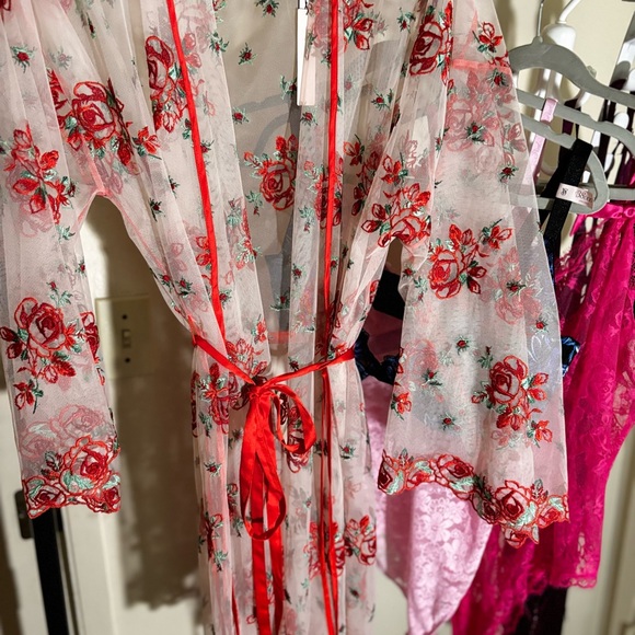 VS VERY SEXY ARCHIVES Robe BNWT = $25 - Picture 3 of 5